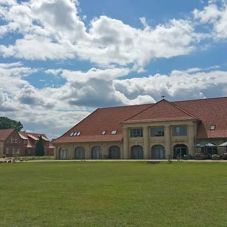 Remise Am Schloss Stolpe Dom wakacyjny *